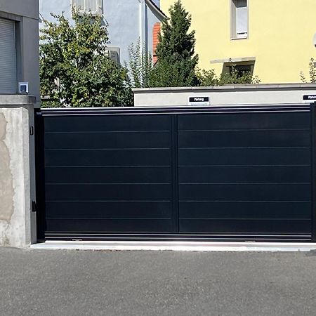 Appartement De Prestige Au Centre Climatise Avec Jardin Prive Colmar Exterior foto