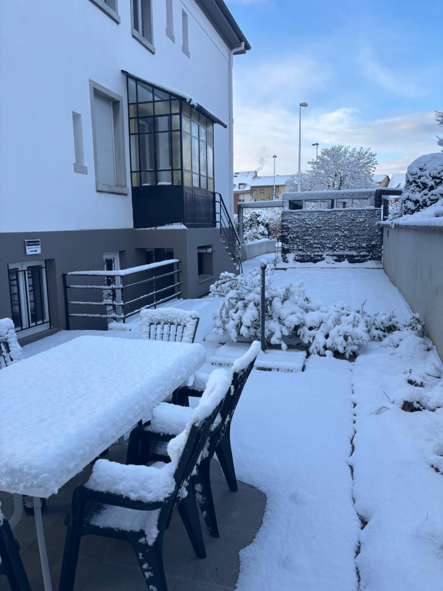 Appartement De Prestige Au Centre Climatise Avec Jardin Prive Colmar Exterior foto
